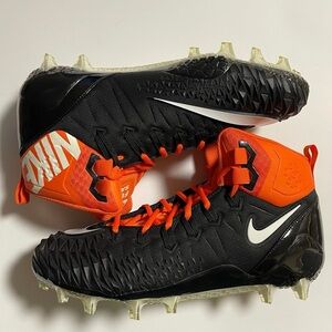 Nike Force Savage Cleats
Size 14, Brand New
